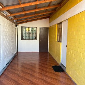 CASA VENTA SOLIDA  MELIPILLA full